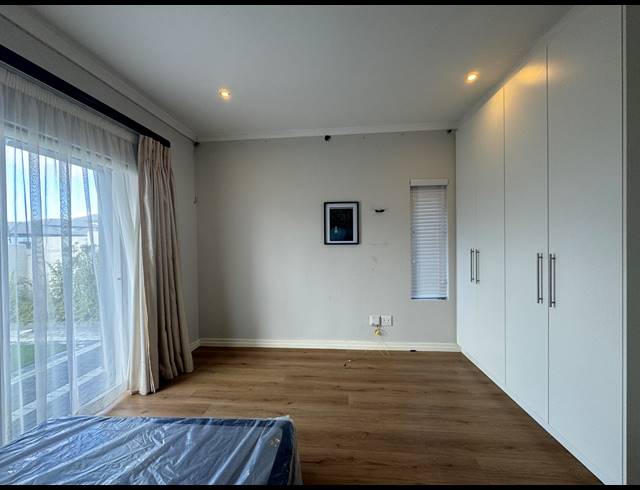 4 BEDROOM HOUSE FOR SALE IN PARKLANDS NORTH